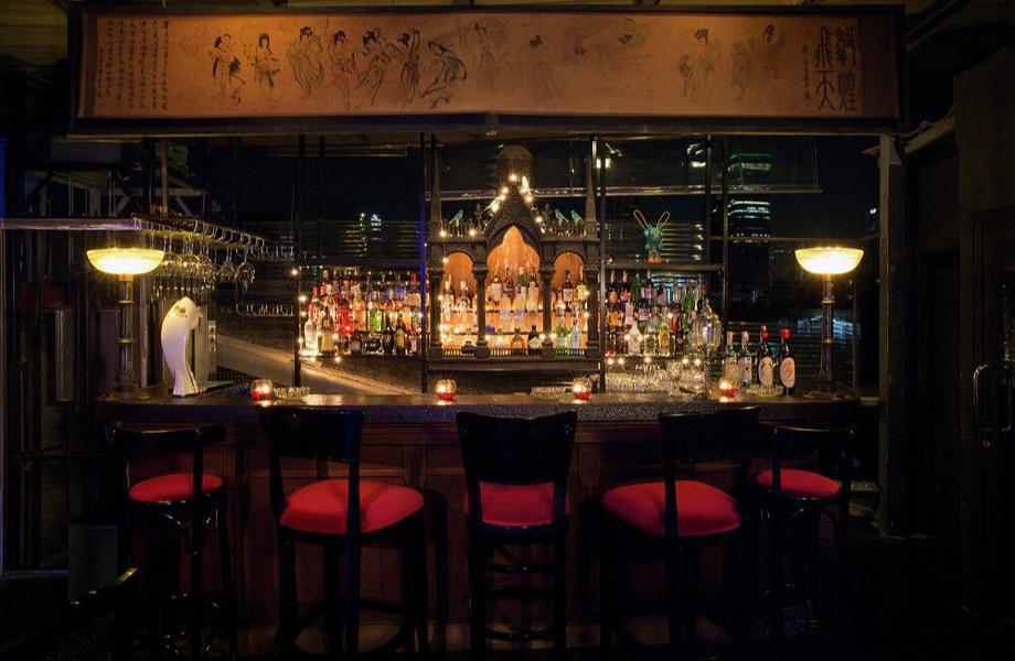 Den hemmelige vinbar i Bangkok – En uventet oase midt i storbyens puls